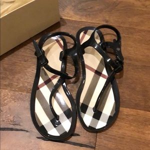 Burberry jelly sandals with box